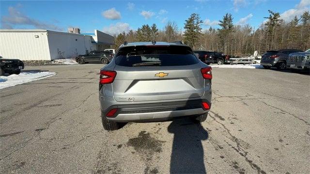 new 2025 Chevrolet Trax car, priced at $24,235