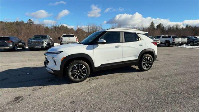 new 2025 Chevrolet TrailBlazer car, priced at $27,240