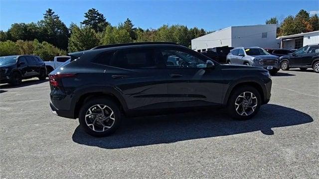 new 2025 Chevrolet Trax car, priced at $23,990