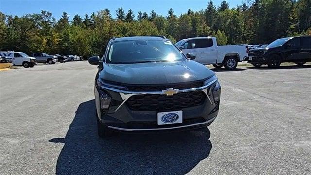 new 2025 Chevrolet Trax car, priced at $23,990