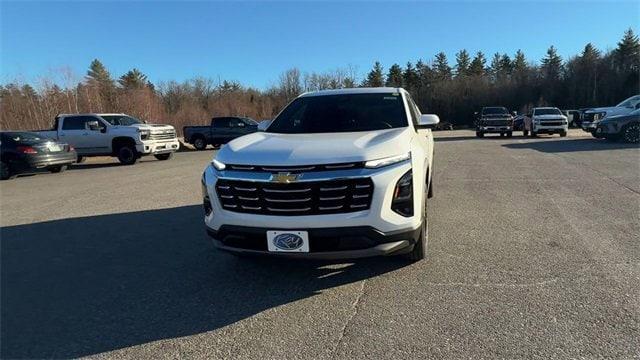 new 2025 Chevrolet Equinox car, priced at $31,680