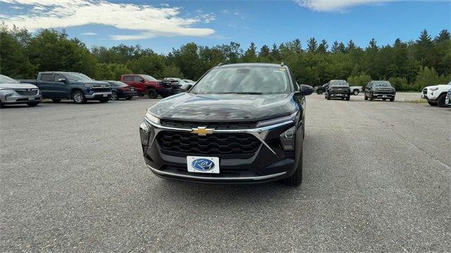 new 2025 Chevrolet Trax car, priced at $22,990