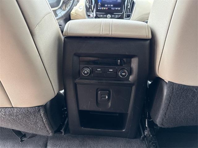 used 2023 Chevrolet Traverse car, priced at $31,995
