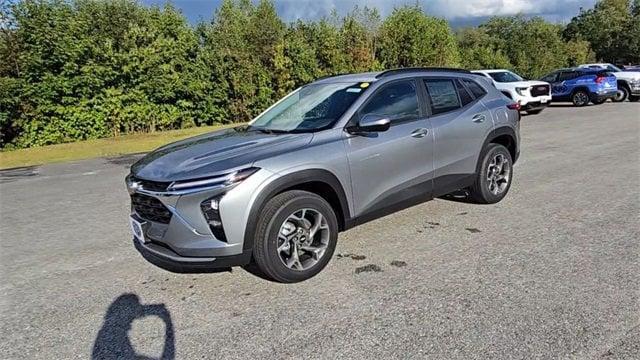 new 2025 Chevrolet Trax car, priced at $24,985