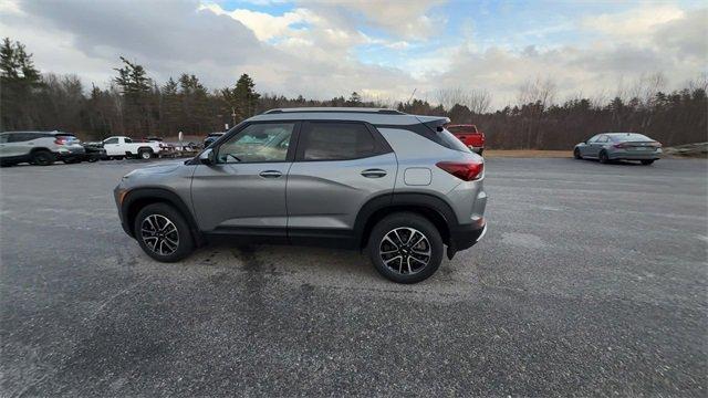 new 2025 Chevrolet TrailBlazer car, priced at $27,510