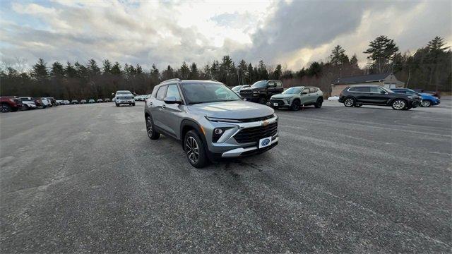 new 2025 Chevrolet TrailBlazer car, priced at $27,510