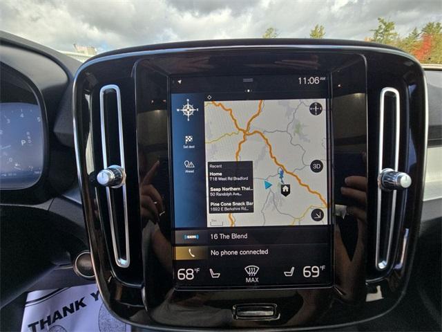 used 2022 Volvo XC40 car, priced at $18,499