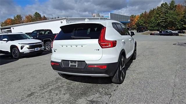 used 2022 Volvo XC40 car, priced at $18,499