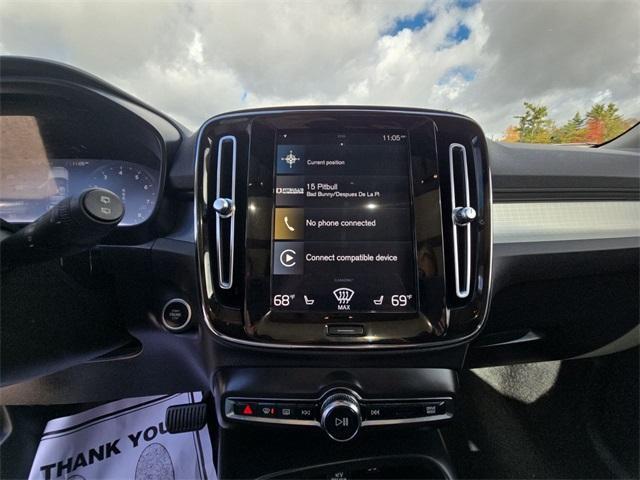 used 2022 Volvo XC40 car, priced at $18,499