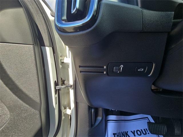 used 2022 Volvo XC40 car, priced at $18,499