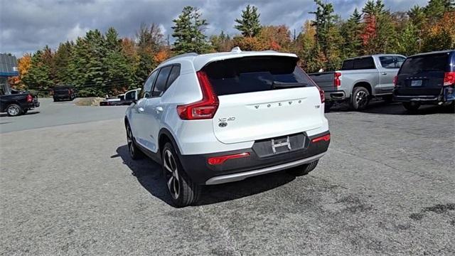 used 2022 Volvo XC40 car, priced at $18,499