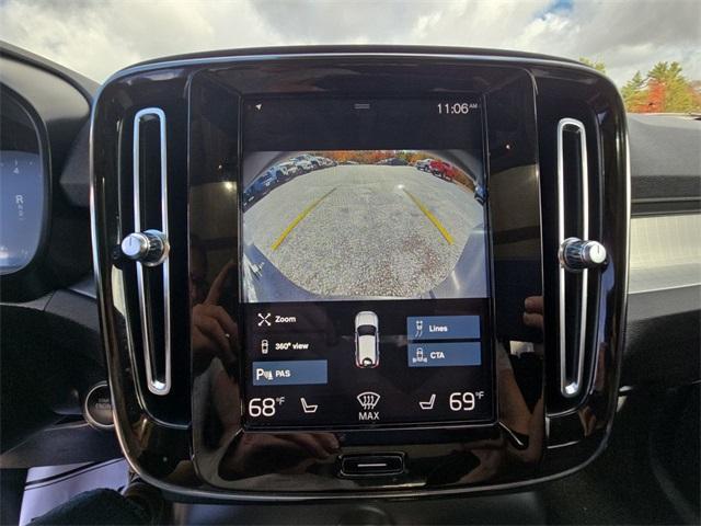 used 2022 Volvo XC40 car, priced at $18,499