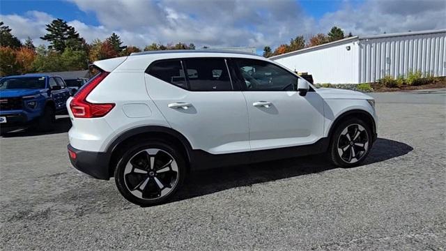 used 2022 Volvo XC40 car, priced at $18,499