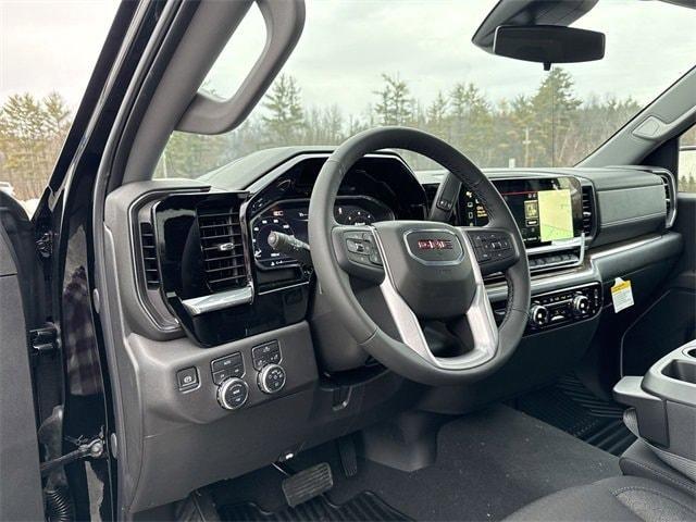 new 2025 GMC Sierra 1500 car, priced at $53,640