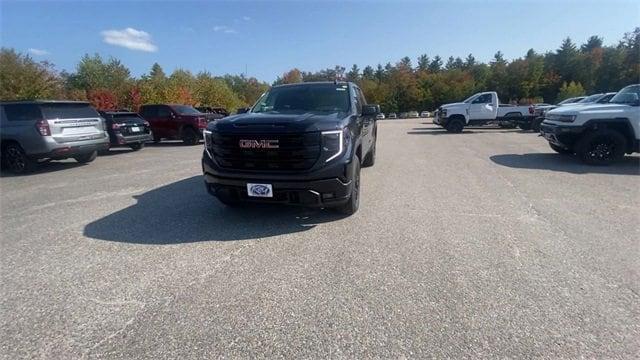 new 2024 GMC Sierra 1500 car, priced at $48,190