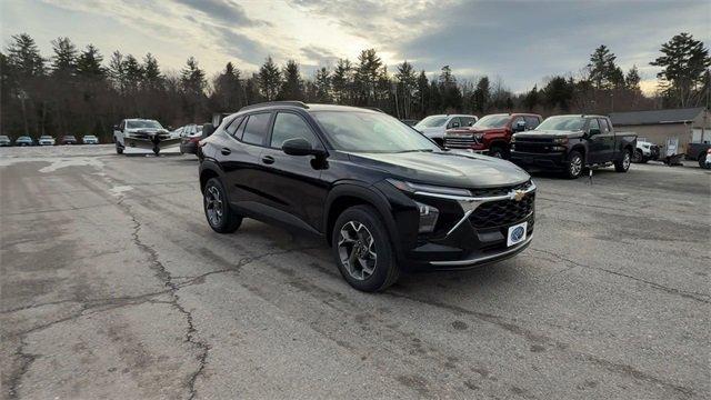 new 2025 Chevrolet Trax car, priced at $24,120