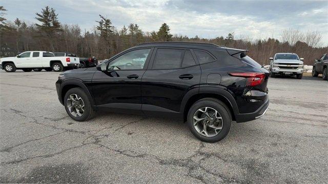 new 2025 Chevrolet Trax car, priced at $24,120