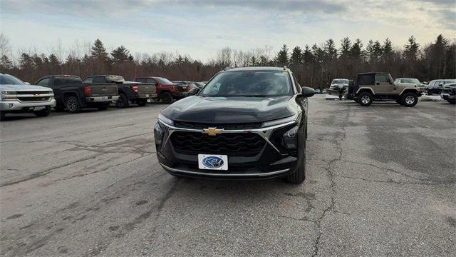 new 2025 Chevrolet Trax car, priced at $24,120