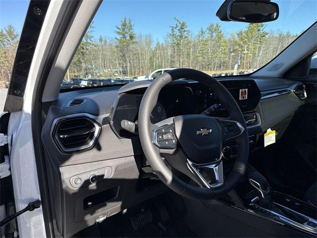 new 2025 Chevrolet TrailBlazer car, priced at $30,575