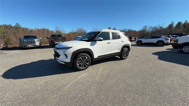 new 2025 Chevrolet TrailBlazer car, priced at $30,575