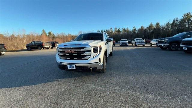 new 2025 GMC Sierra 1500 car, priced at $48,940