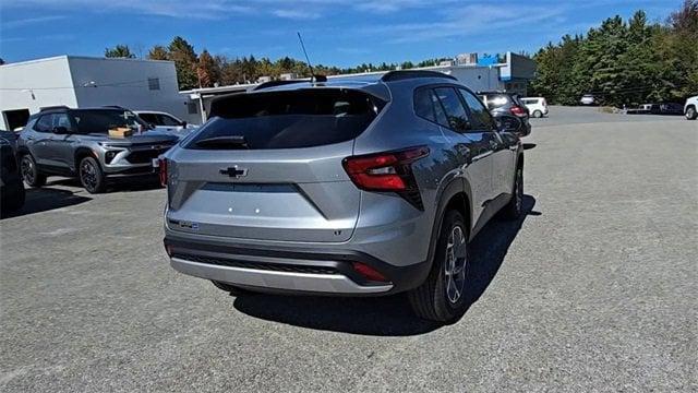 new 2025 Chevrolet Trax car, priced at $25,260