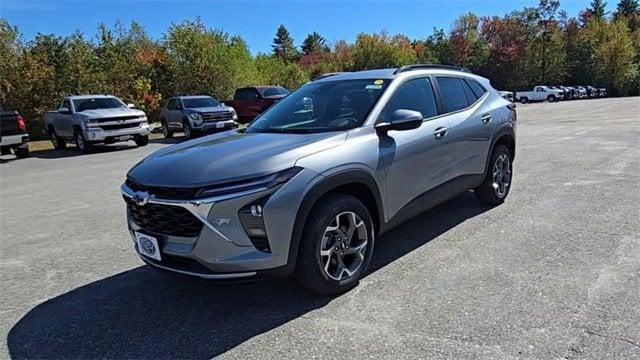 new 2025 Chevrolet Trax car, priced at $25,260