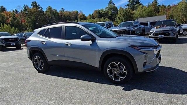 new 2025 Chevrolet Trax car, priced at $25,260