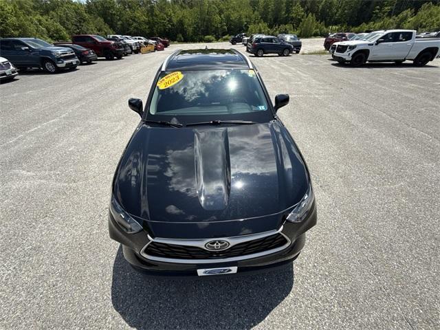 used 2023 Toyota Highlander car, priced at $39,999