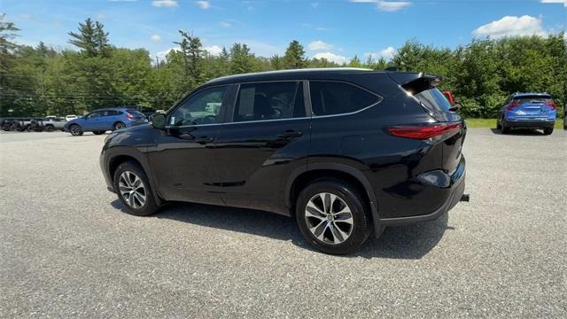 used 2023 Toyota Highlander car, priced at $39,999