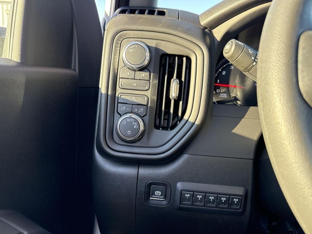 new 2025 GMC Sierra 3500 car, priced at $57,675