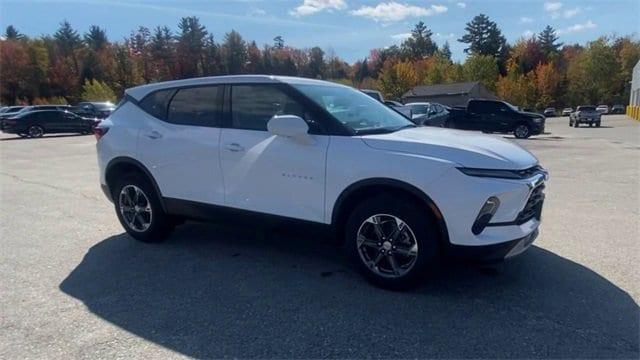 new 2025 Chevrolet Blazer car, priced at $33,770