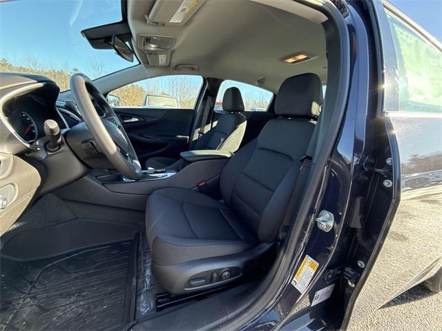 new 2025 Chevrolet Malibu car, priced at $25,620