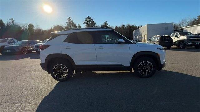 new 2025 Chevrolet TrailBlazer car, priced at $27,510