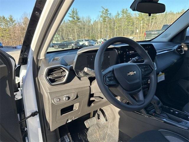 new 2025 Chevrolet TrailBlazer car, priced at $27,510