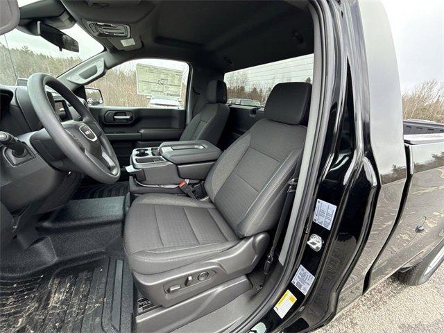 new 2025 GMC Sierra 1500 car, priced at $42,095