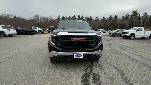 new 2025 GMC Sierra 1500 car, priced at $40,595