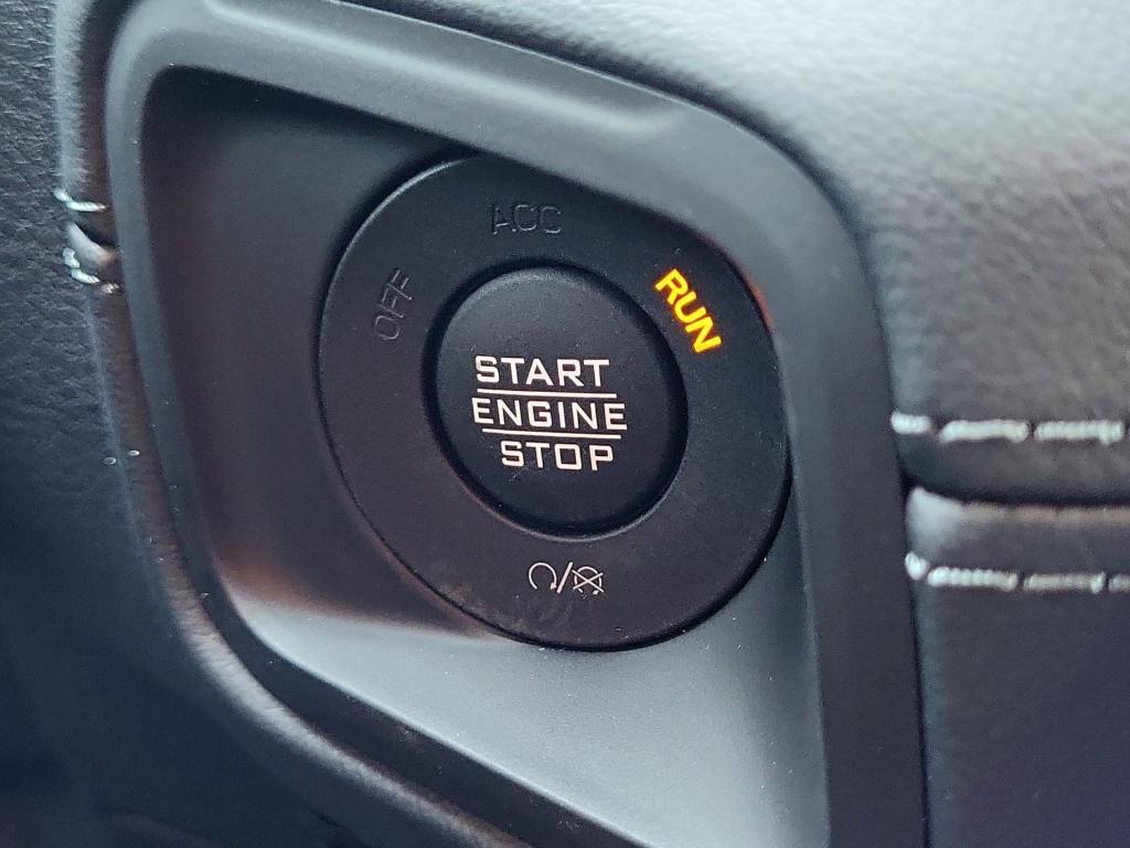 new 2025 Jeep Wrangler car, priced at $55,601