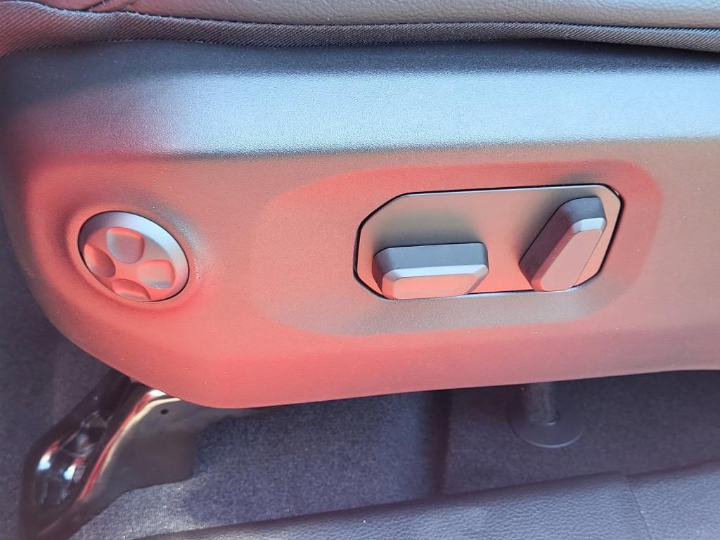 new 2025 Jeep Wrangler car, priced at $55,601