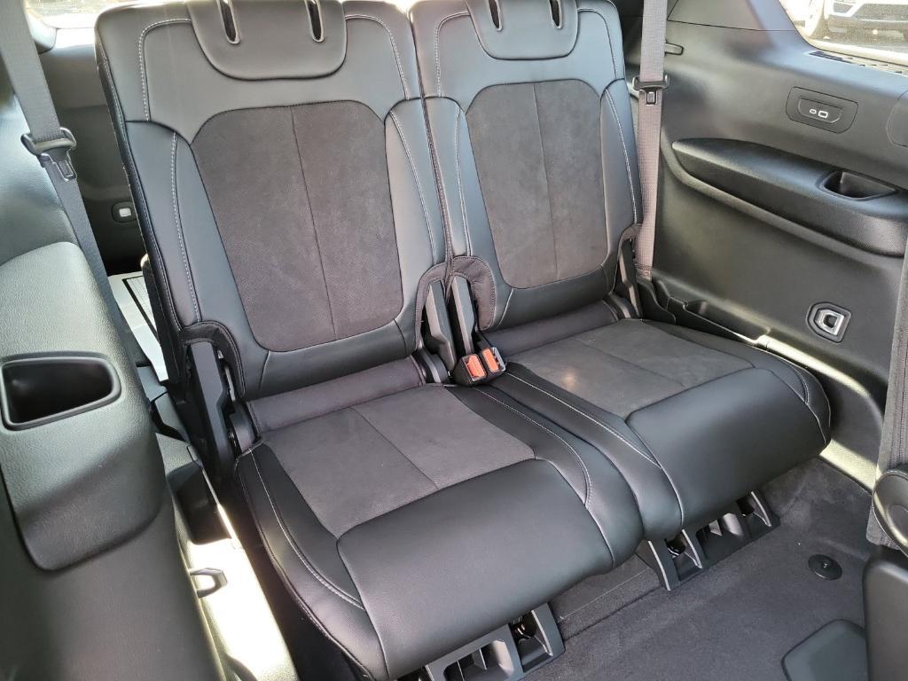 new 2025 Jeep Grand Cherokee L car, priced at $42,368