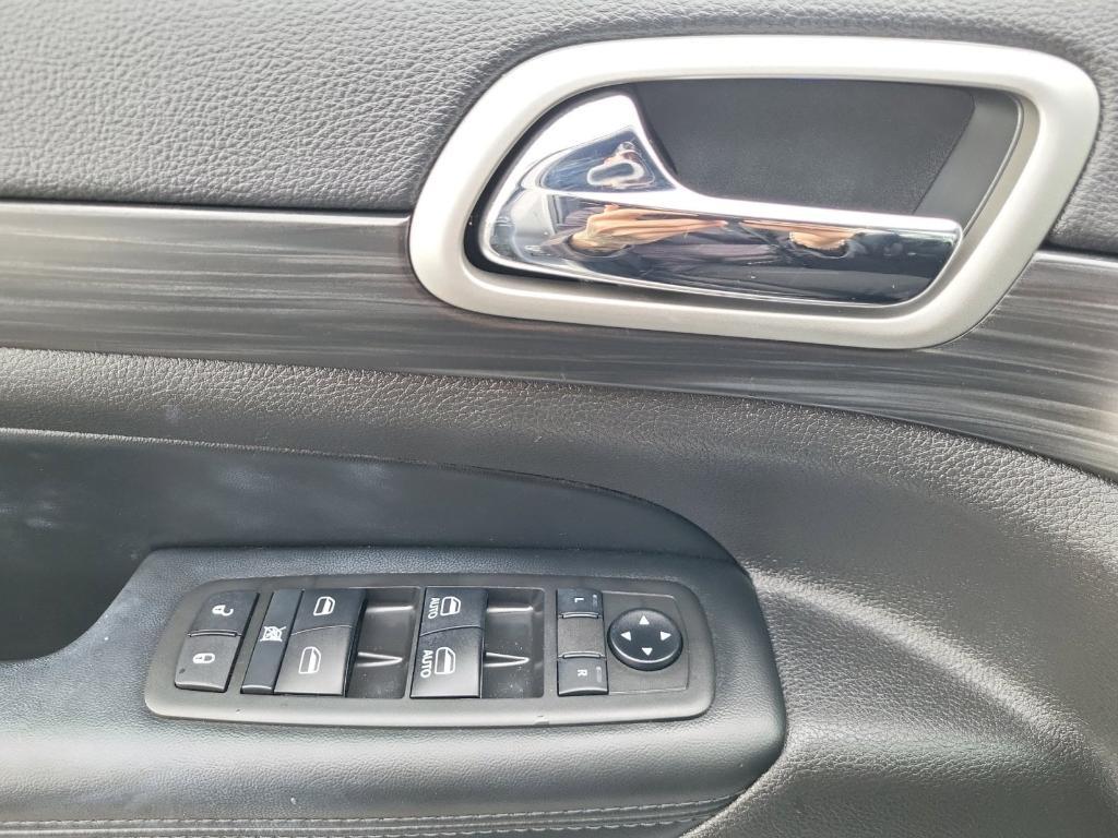used 2021 Jeep Grand Cherokee car, priced at $23,497