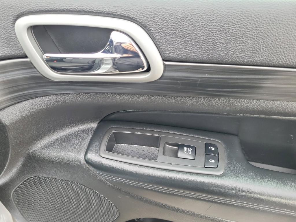 used 2021 Jeep Grand Cherokee car, priced at $23,497