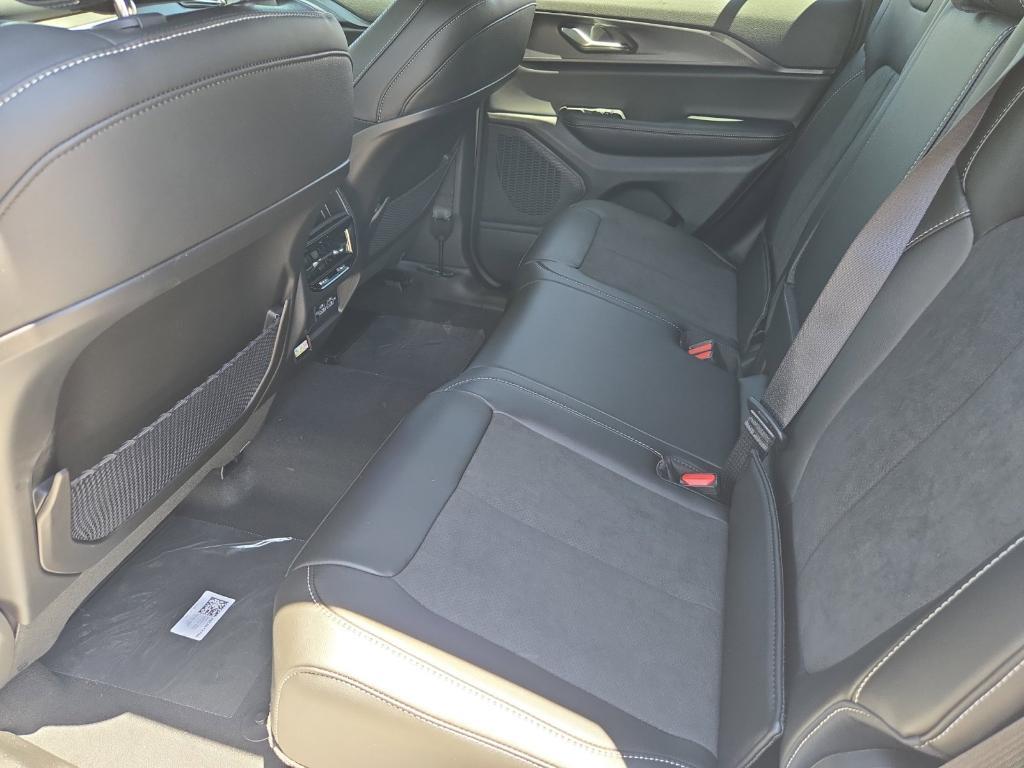 new 2025 Jeep Grand Cherokee car, priced at $41,406