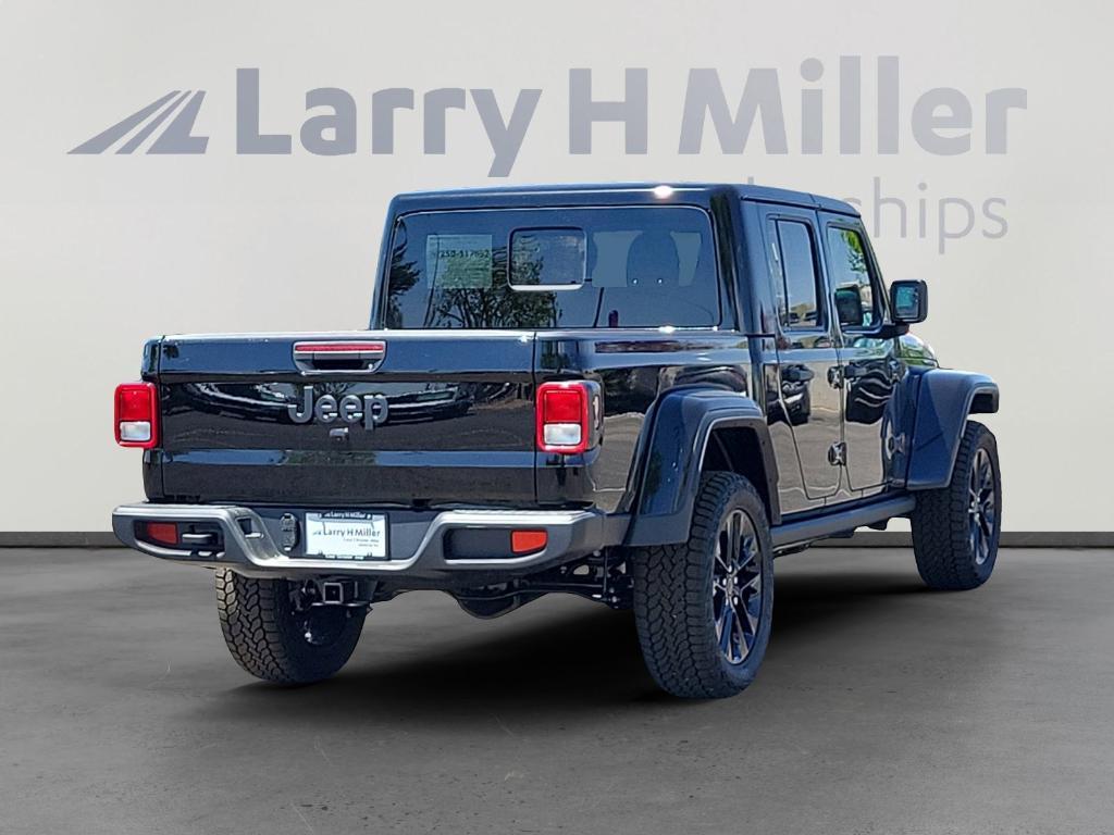 new 2025 Jeep Gladiator car, priced at $45,876