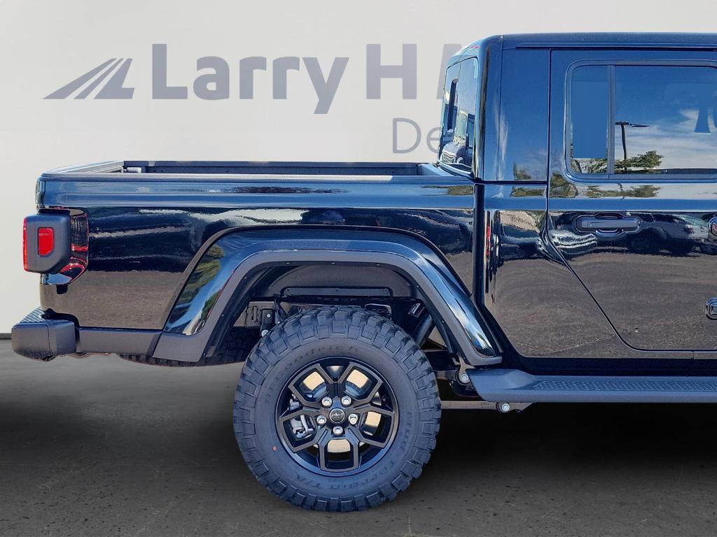 new 2025 Jeep Gladiator car, priced at $43,956