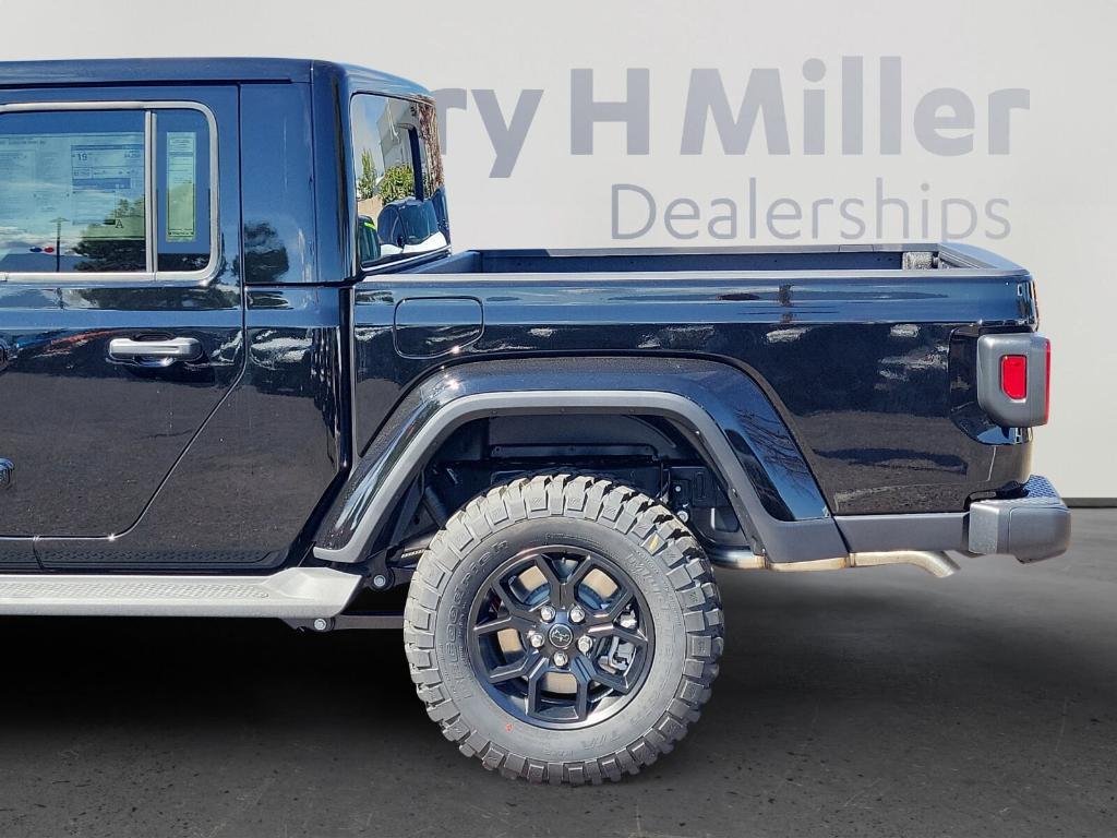new 2025 Jeep Gladiator car, priced at $44,956