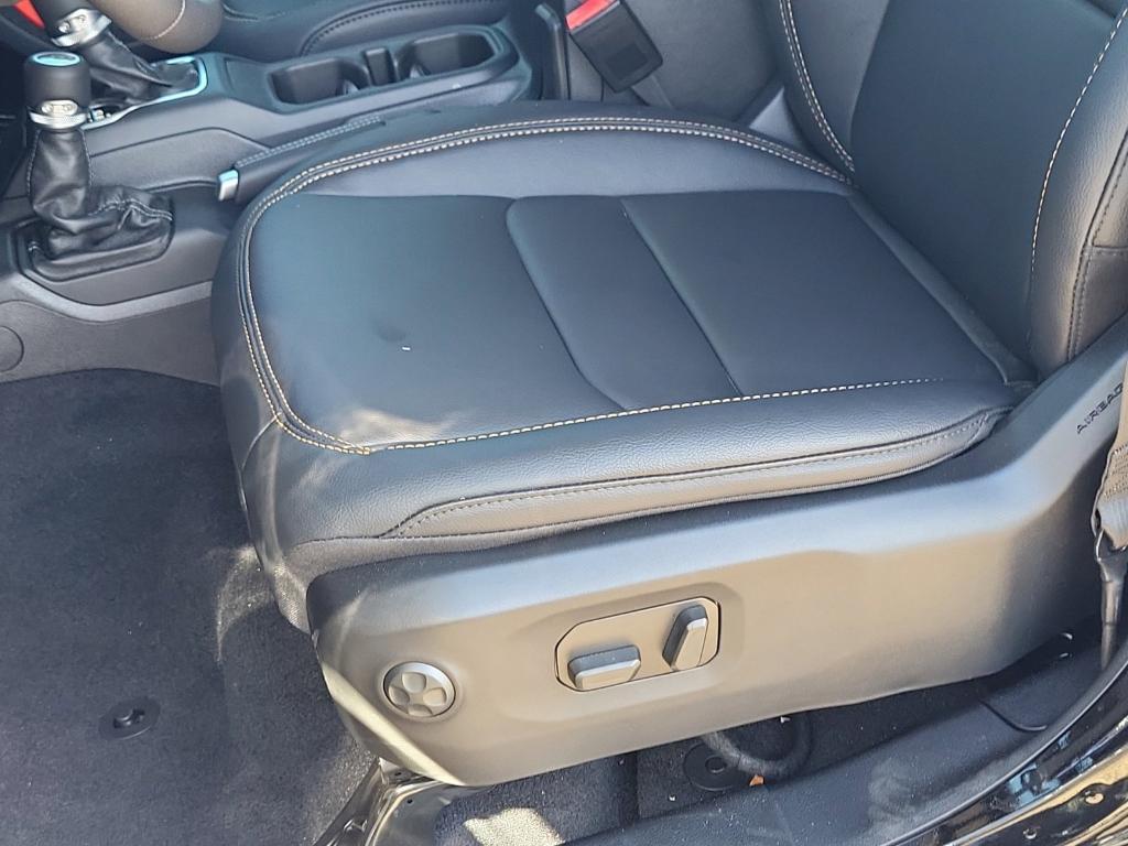 new 2025 Jeep Gladiator car, priced at $44,956