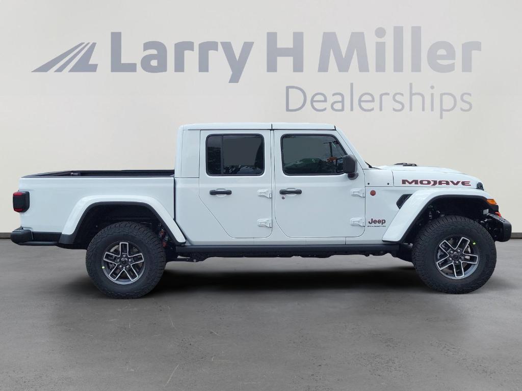 new 2025 Jeep Gladiator car, priced at $56,616