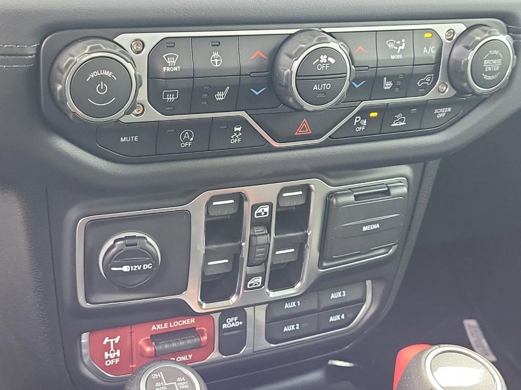 new 2025 Jeep Gladiator car, priced at $56,616