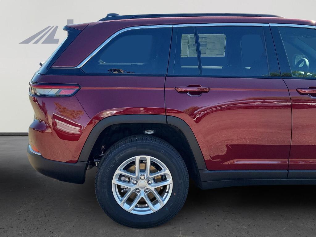 new 2025 Jeep Grand Cherokee car, priced at $38,416